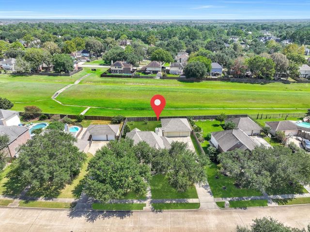 2505 Sarasota Drive, Friendswood, TX 77546