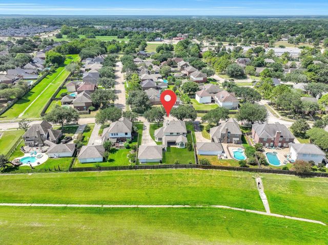 2505 Sarasota Drive, Friendswood, TX 77546