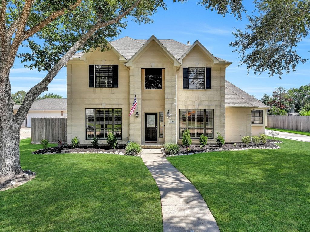 2505 Sarasota Drive, Friendswood, TX 77546