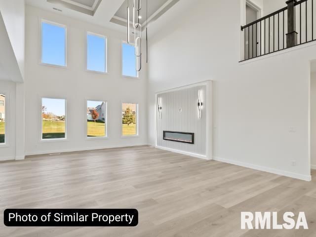 1713 KATIE Court, Davenport, IA 52807