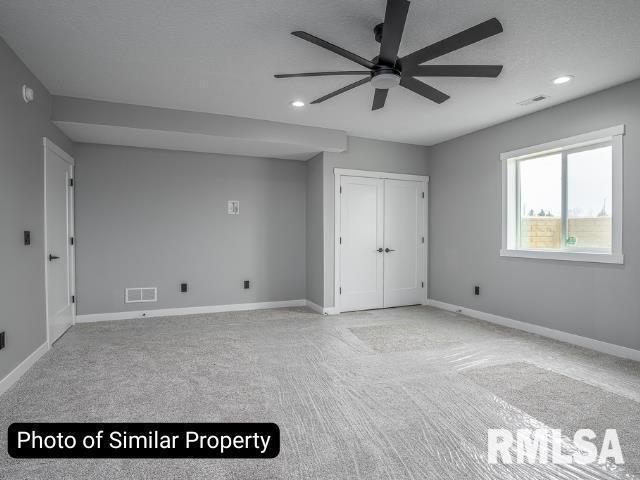 1713 KATIE Court, Davenport, IA 52807