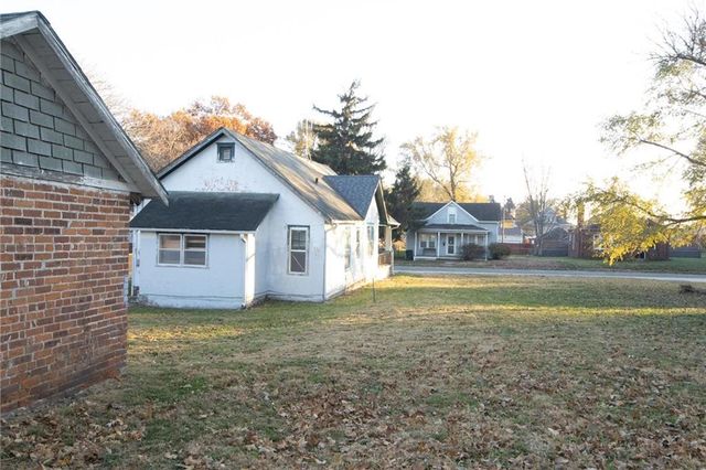 1015 Corby Street, St Joseph, MO 64501