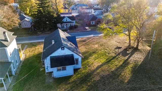 1015 Corby Street, St Joseph, MO 64501