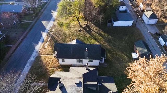 1015 Corby Street, St Joseph, MO 64501