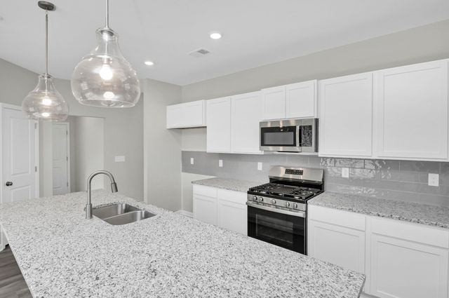 211 Raglins Way, Lugoff, SC 29078