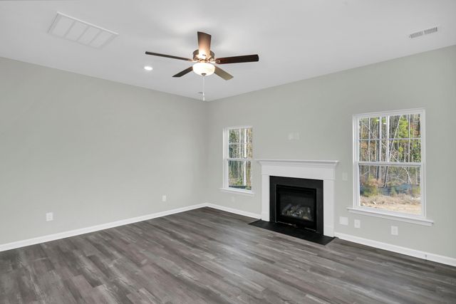 211 Raglins Way, Lugoff, SC 29078