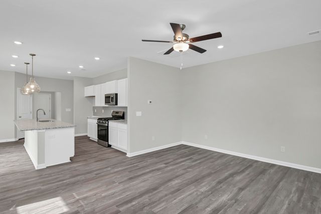 211 Raglins Way, Lugoff, SC 29078