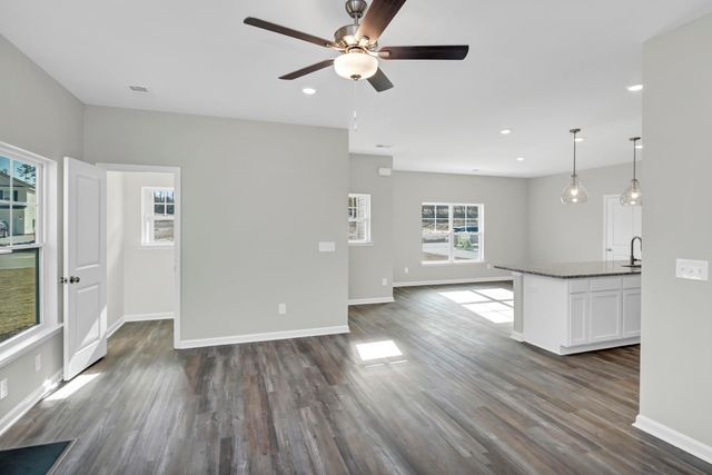 211 Raglins Way, Lugoff, SC 29078