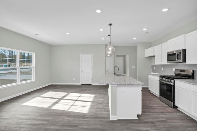 211 Raglins Way, Lugoff, SC 29078