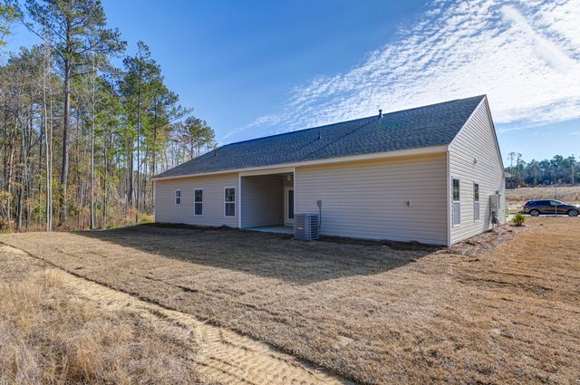 211 Raglins Way, Lugoff, SC 29078