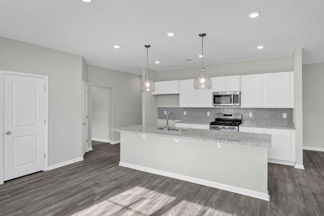 211 Raglins Way, Lugoff, SC 29078