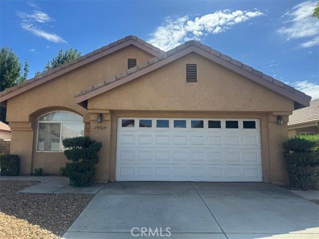 19569 Saint Andrews Way, Apple Valley, CA 92308