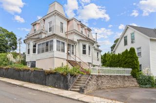 33 Aetna Street, Naugatuck, CT 06770