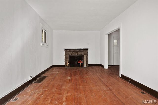 404 W Kirkham Avenue, Webster Groves, MO 63119