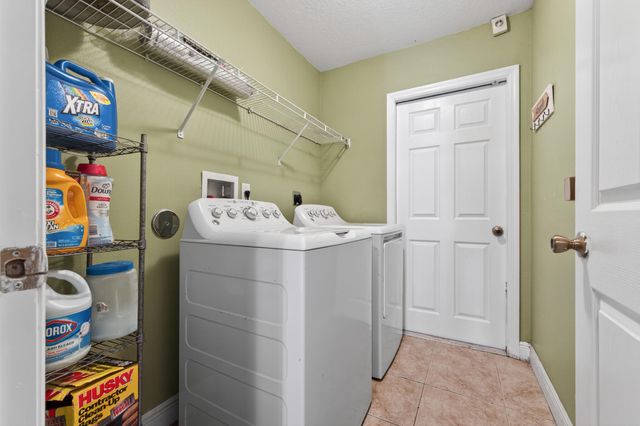 598 SW Kaabe Avenue, Port St. Lucie, Port St Lucie, FL 34953