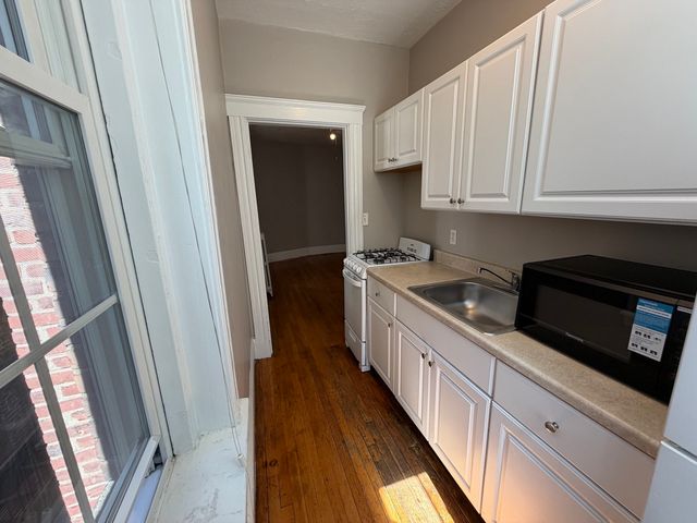 26 Myrtle St. 3, Boston, MA 02114