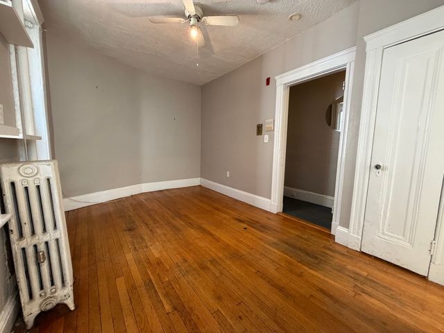 26 Myrtle St. 3, Boston, MA 02114