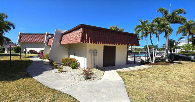 311 GARVIN STREET 201D, Punta Gorda, FL 33950