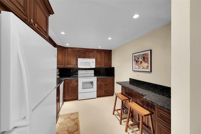 531 N Ocean Boulevard 410, Pompano Beach, FL 33062