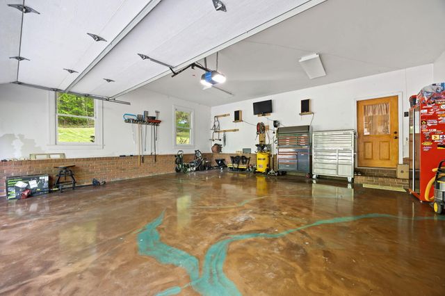 114 Hidden Brook Drive, Sweetwater, TN 37874