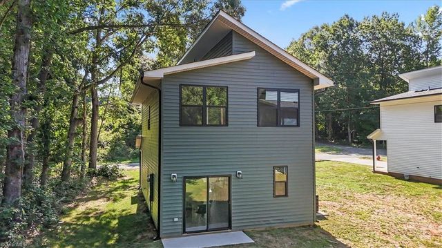 210 S Carter Street, Liberty, NC 27298