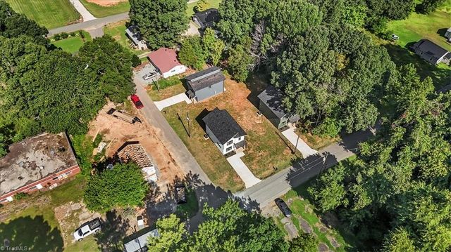 210 S Carter Street, Liberty, NC 27298