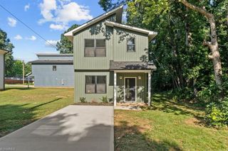 210 S Carter Street, Liberty, NC 27298