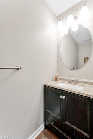 2453 Old Greenbrier RD # 124, Chesapeake, VA 23325