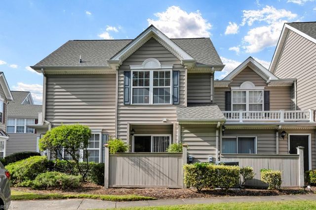 2453 Old Greenbrier RD # 124, Chesapeake, VA 23325