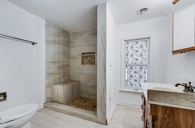 18040 Springfield Avenue, Homewood, IL 60430