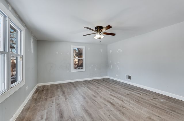 18040 Springfield Avenue, Homewood, IL 60430