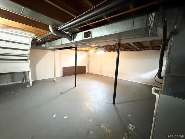 1920 Jan Court 29, Canton, MI 48187