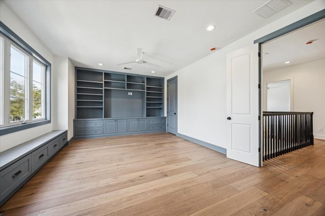 1243 Candlelight Lane, Houston, TX 77018