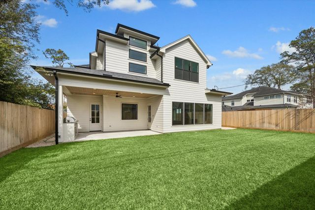 1243 Candlelight Lane, Houston, TX 77018