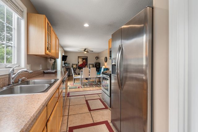 109 Appleton St, Springfield, MA 01108