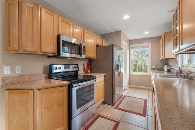 109 Appleton St, Springfield, MA 01108