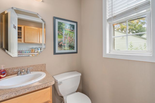 109 Appleton St, Springfield, MA 01108
