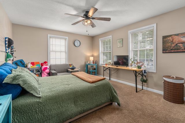 109 Appleton St, Springfield, MA 01108