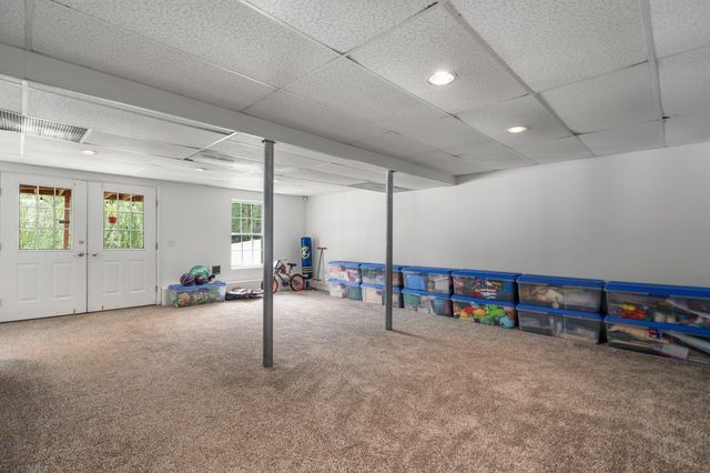 109 Appleton St, Springfield, MA 01108