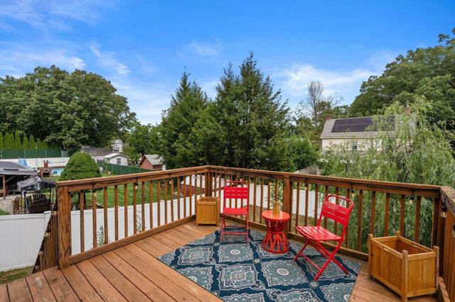 109 Appleton St, Springfield, MA 01108