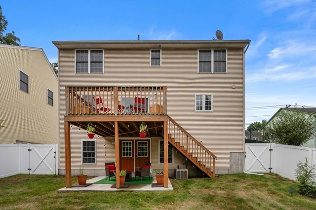 109 Appleton St, Springfield, MA 01108
