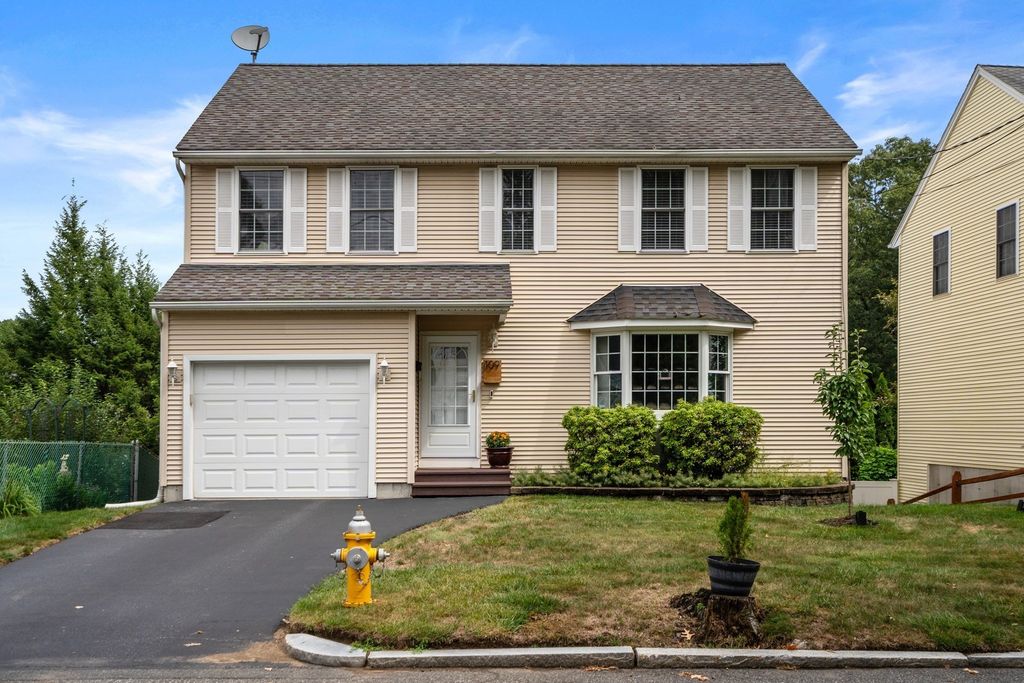 109 Appleton St, Springfield, MA 01108