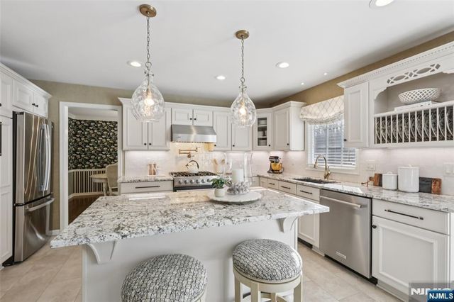 130 Tamboer Drive, North Haledon, NJ 07508