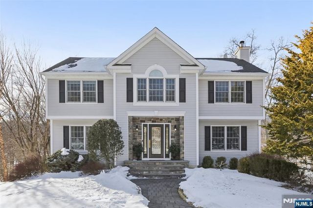 130 Tamboer Drive, North Haledon, NJ 07508