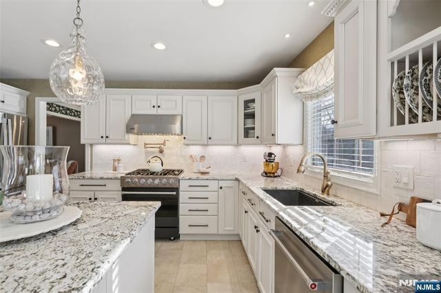 130 Tamboer Drive, North Haledon, NJ 07508