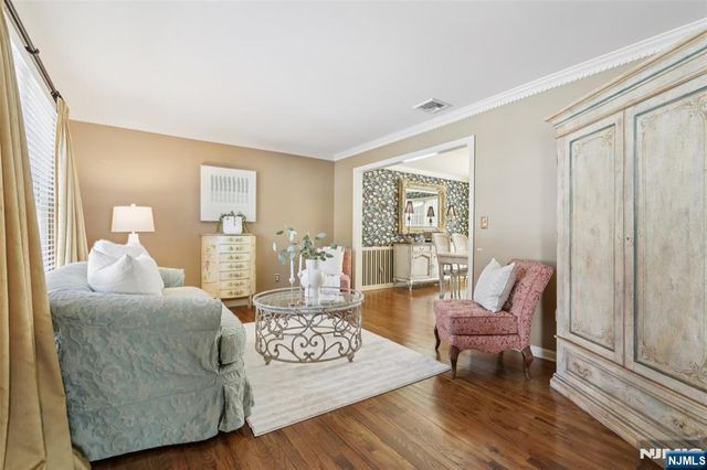 130 Tamboer Drive, North Haledon, NJ 07508