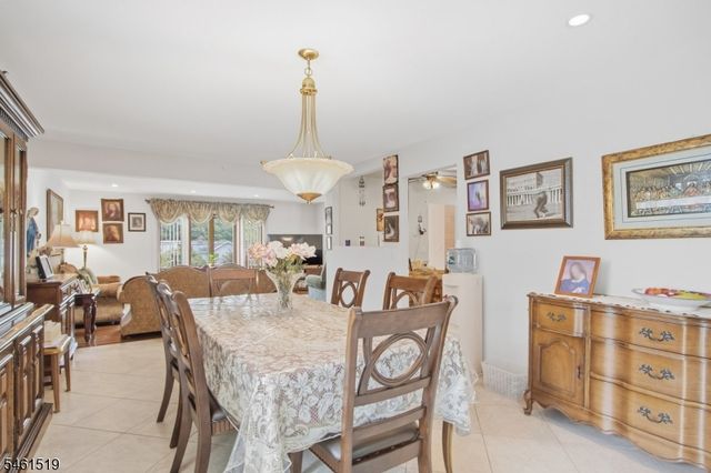 14 Leonard Rd, Butler Boro, NJ 07405