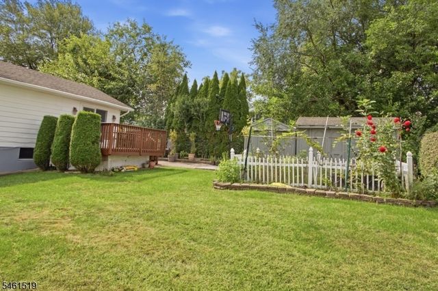 14 Leonard Rd, Butler Boro, NJ 07405
