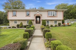 14 Leonard Rd, Butler Boro, NJ 07405