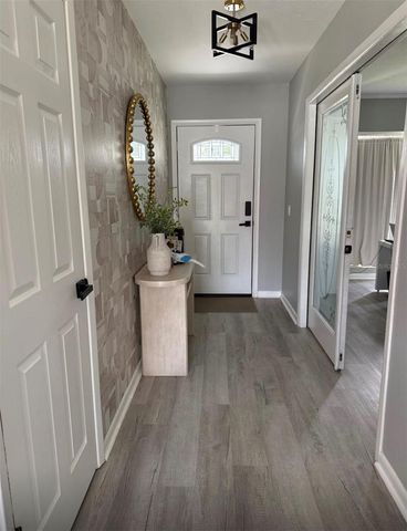 516 E ANGLEWOOD DRIVE, Brandon, FL 33511